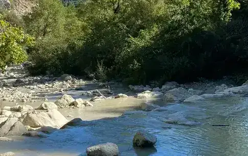 Illustration — Où se baigner dans l’Eygues à Nyons et Sahune : spots familiaux, eau limpide et conseils de sécurité
