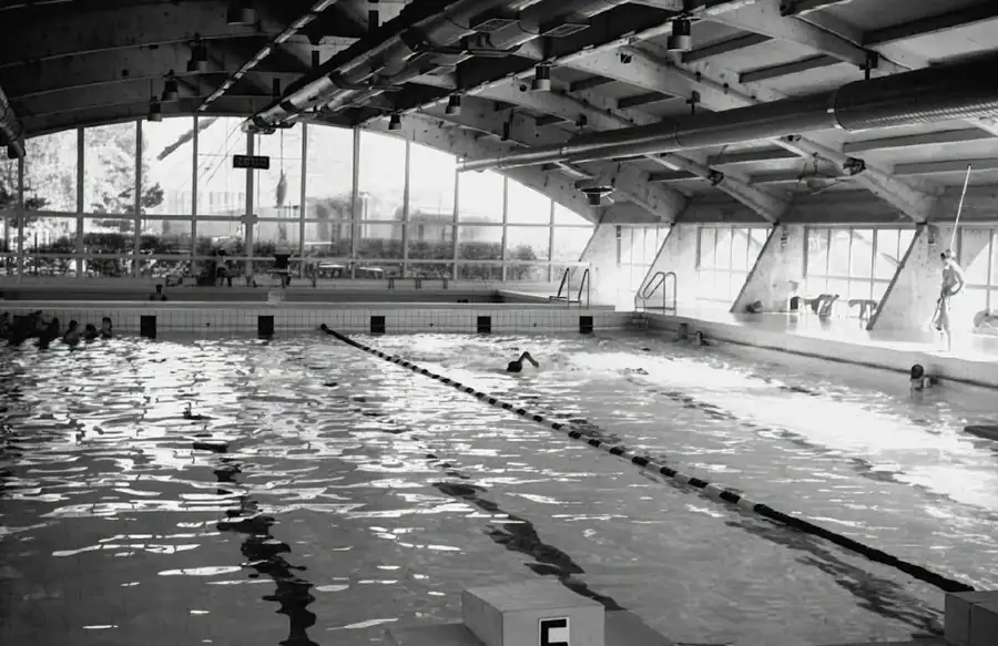 Illustration — Piscine du Polygone à Valence : souvenirs de 1991