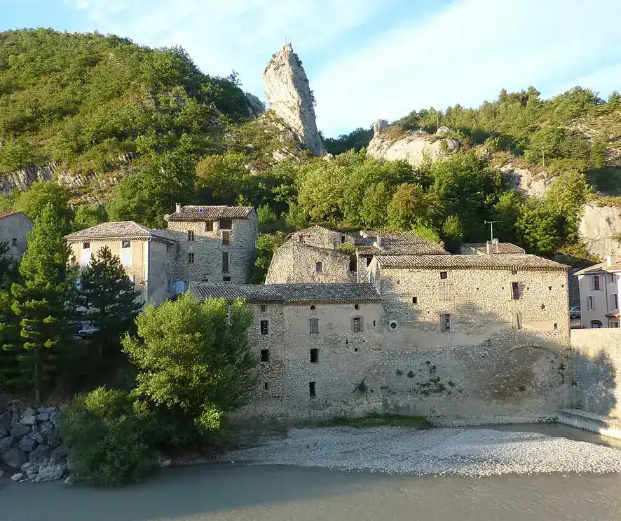 Illustration — Que faire aux Pilles ?