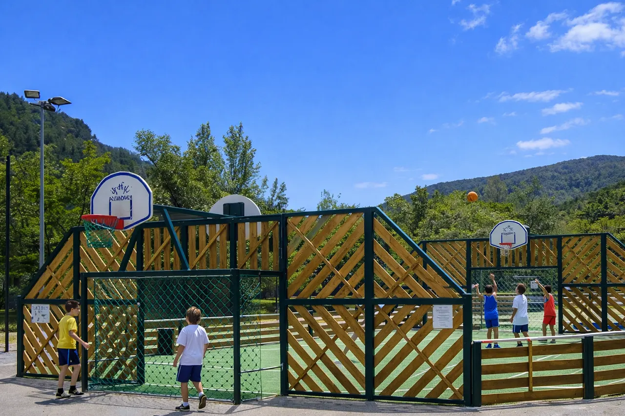 Terrain multisports City stade à Nyons en Drôme provençale