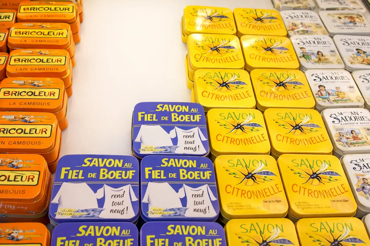 Savons détachants présentés à la Savonnerie de Nyons