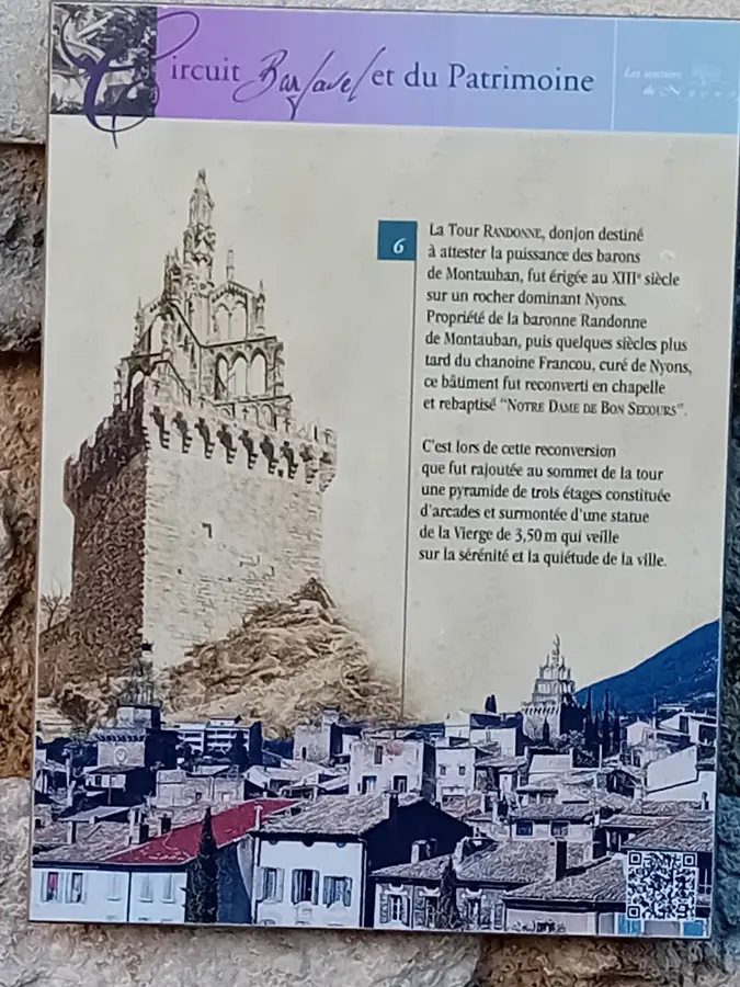 Panneau du patrimoine présentant l’histoire de la Tour Randonne à Nyons.